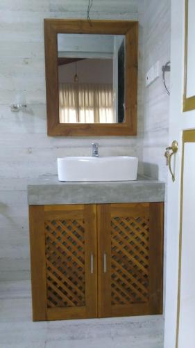 Deluxe Family Room image 3