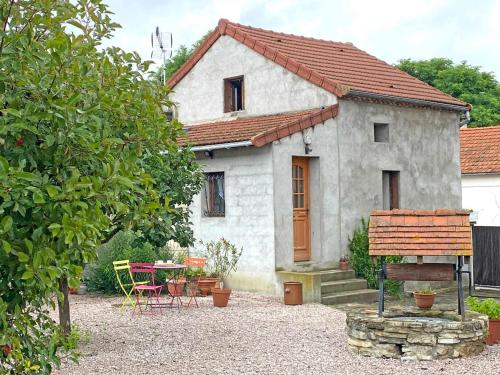 Gîte Saint-Bonnet-de-Rochefort, 2 pièces, 4 personnes - FR-1-489-342