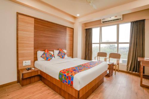 FabHotel Mahadev Residency