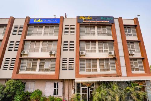 FabHotel Mahadev Residency