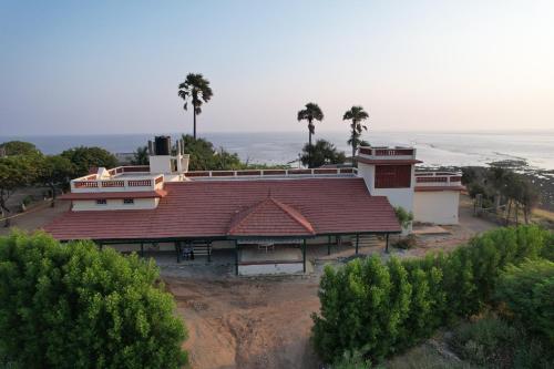 Gopnath Bungalow - A sea view Hotel in Gopnath Beach