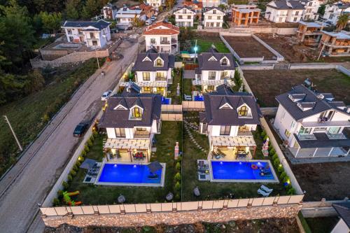 Villa Leona - 5 Bedroom Holiday Villa in Fethiye