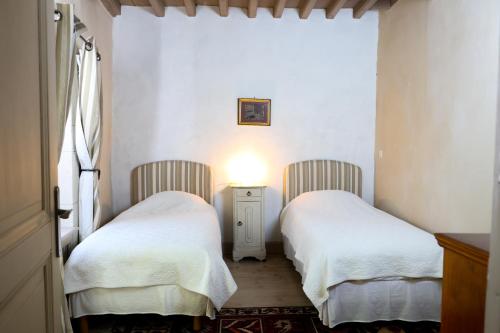 2 bedrooms, 4 beds