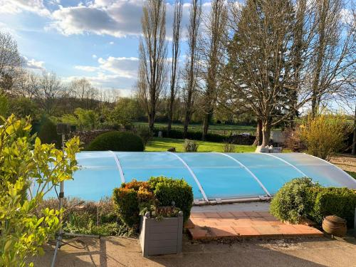 Maison d'une chambre avec piscine partagee jardin clos et wifi a Touquin