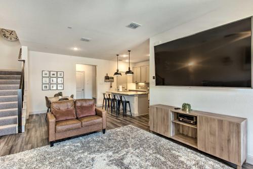 Family Townhome about 7 Mi to Lewisville Lake! in Frisco, USA