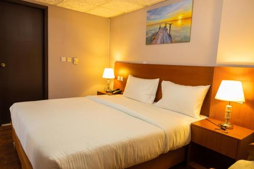 Three 888 Hotel, Dubaj (zdjęcie 7)