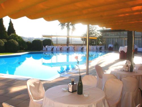 Úszómedence, Hotel Restaurant Sol i Vi in Can Cartro