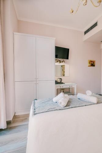 Deluxe Double Room with Balcony 1st Floor image 6