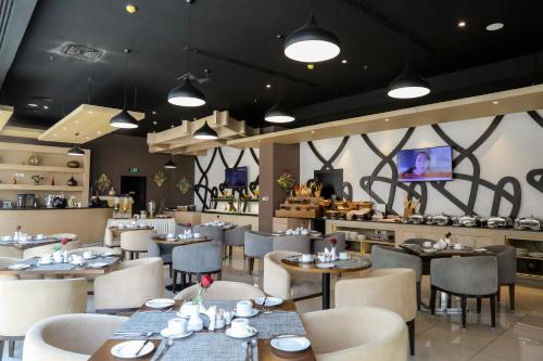 Restaurant, Gulf Suites Hotel Amwaj near Bahrain International Airport