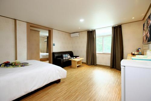 Traum Hotel and Condo in Gapyeong-gun