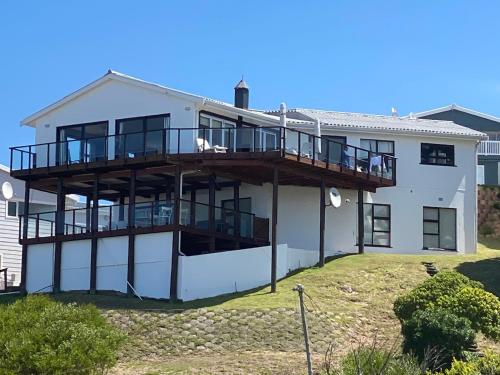 Southerncross Beach House with a Million Dollar View