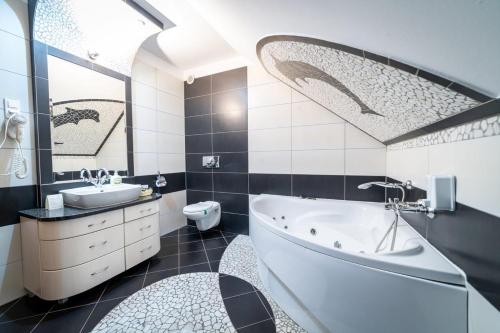 Gosciniec Molo in มราโกโว