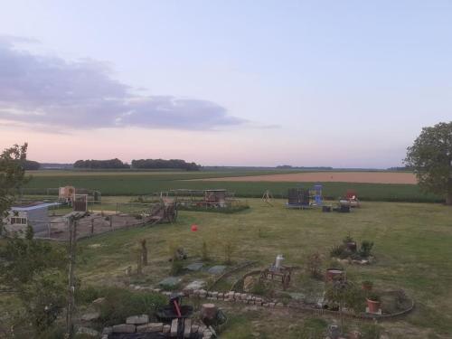 studio atypique et reposant in Verdelot