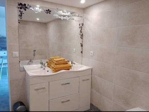 studio zen, détente et relaxation (studio zen, detente et relaxation) in Verdelot