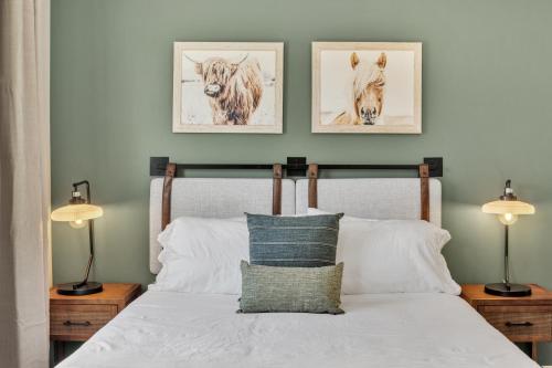 Single Bedroom - Queen Size. Heart of Downtown Vista in Vista, USA