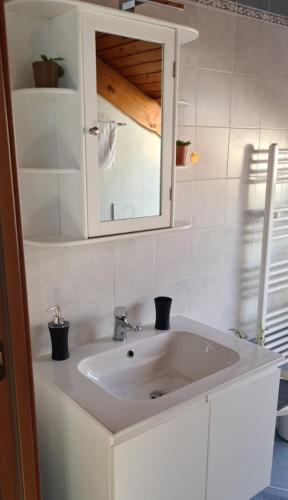  Monforte charming 2-5Room Flat in Center TrulloVista in Monforte dʼAlba