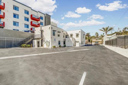 Two Bedroom - King in Master. Heart of Downtown Vista in Vista, USA