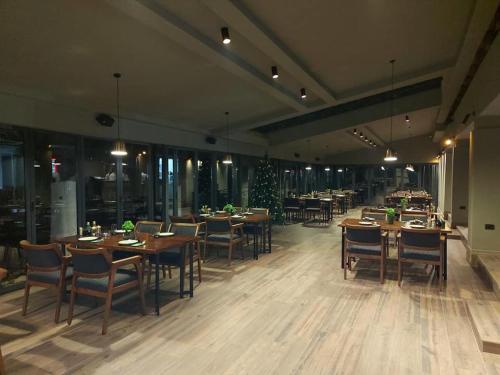 Ресторан, Hotel Cami in Дебар