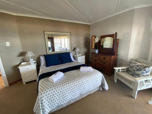 Southerncross Beach House with a Million Dollar View in Groot Brak Rivier