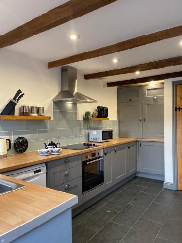 Cilhendre Holiday Cottages - The Dairy