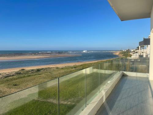 villa de rêve front de mer avec piscine privé 3 chambres a coucher