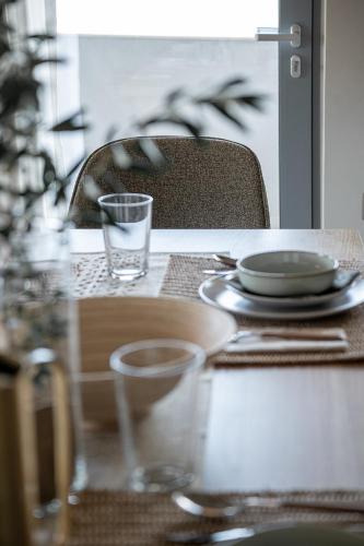 Emmanuel's Sea View Luxury Apartment - Tap to explore photos