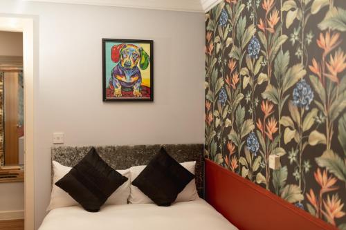 SideMersey Livings - Central Stay In 2 Bedroom Apartment with Parking - image 3