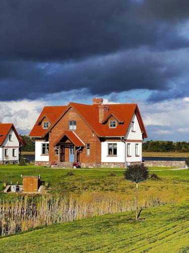 Mazurskie Wille - Willa Niebieska - siedlisko na Mazurach z bezpośrednim dostępem do jeziora Dejguny oraz prywatnym basenem - Accommodation - Sterławki Wielkie