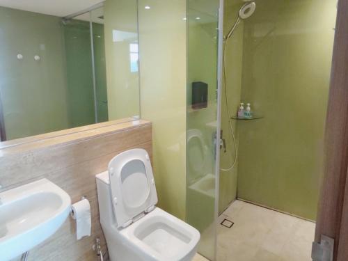 Luxury 2BR Home in Vortex Stunning KL Tower View Free WiFi, Kuala Lumpur (photo 10)