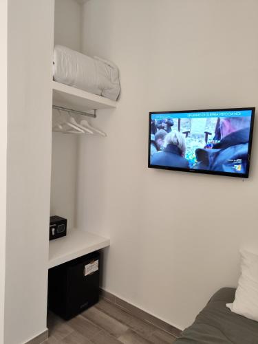 CESARE Guest House – Aci Trezza, CA