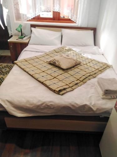 2 double beds