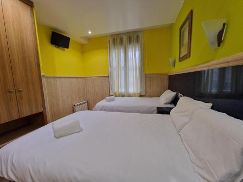 Pension Izar Bat Guesthouse