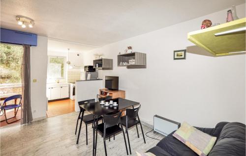 Awesome apartment in Amelie Les Bains Palal with 1 Bedrooms