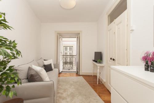 Deluxe One-Bedroom Apartment