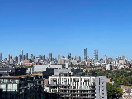 Exquisite Condo By Exhibition Place Downtown Toronto