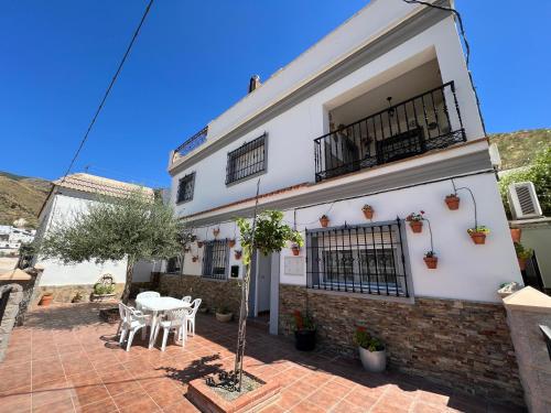 . Vivienda Vacacional VELEFIQUE
