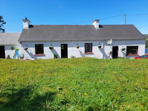 Granny's cottage, a lovely lakeside cottage