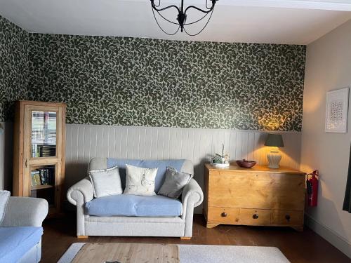 Warren House Cottage - image 2