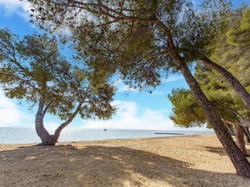 Mobile Home in La Londe-les-Maures with Terrace