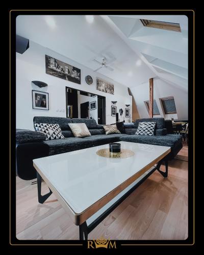 RM Luxury Apartment in Prague • 6 People • Free Parking • Pets, Прага (фото 6)