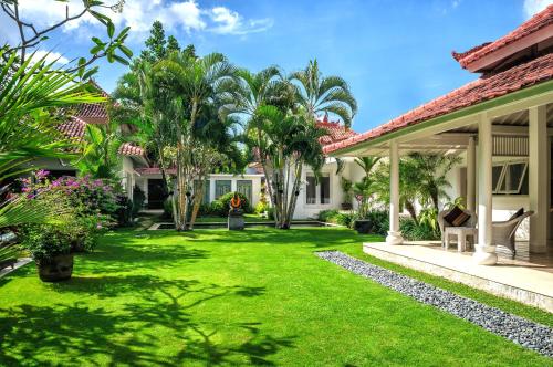 Five-Bedroom Villa with Private Pool image 3