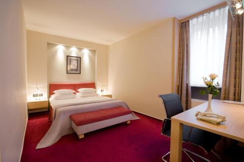 Hotel Laguna Zagreb - image 10