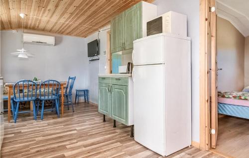 . 3 Bedroom Beautiful Home In Visby