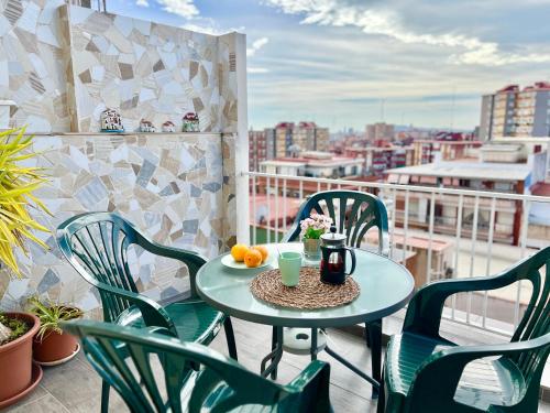 Amazing Badalona Apartment With Terrace - Badalona