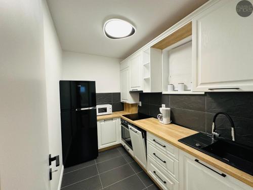 ห้องครัว, MAGIC BRICKS Free private parking included in ซาเลา