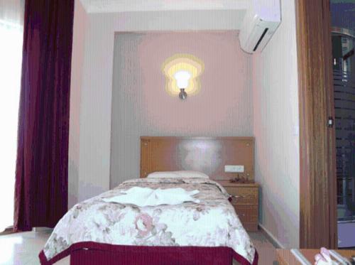 Hotel Leytur - image 2