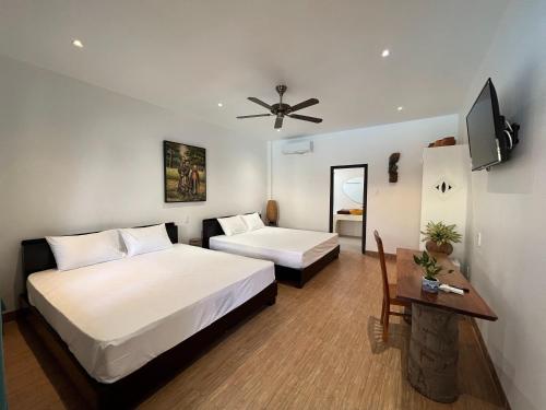 room detail thumbnail 0