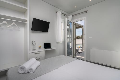 Thiopetra Villas – Milos