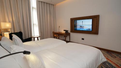 Standard Twin Room image 2