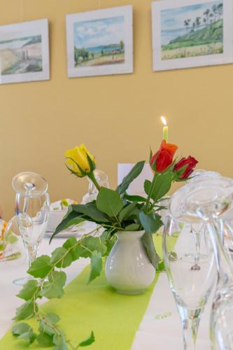 Hotel Regenbogenhaus - image 9